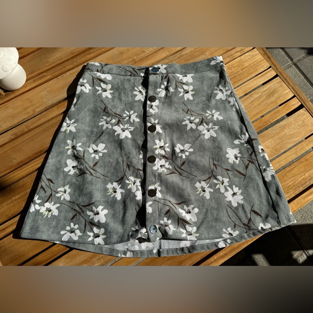Flower/floral skirt